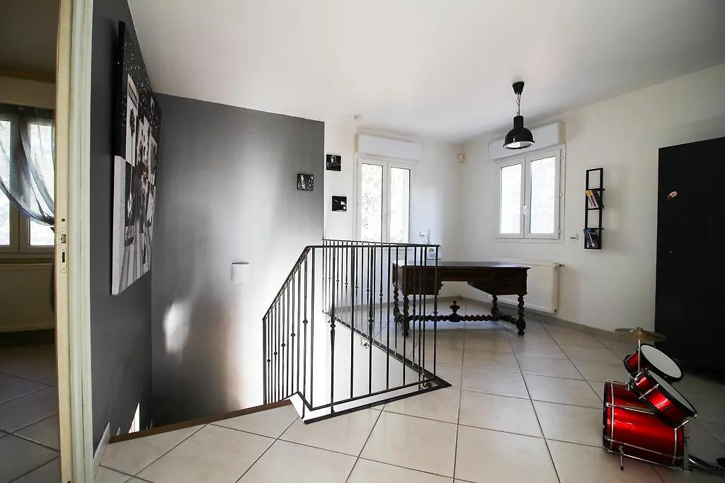 Spacious Villa With Swimming Pool - Chemin De La Souque Aix-en-Provence