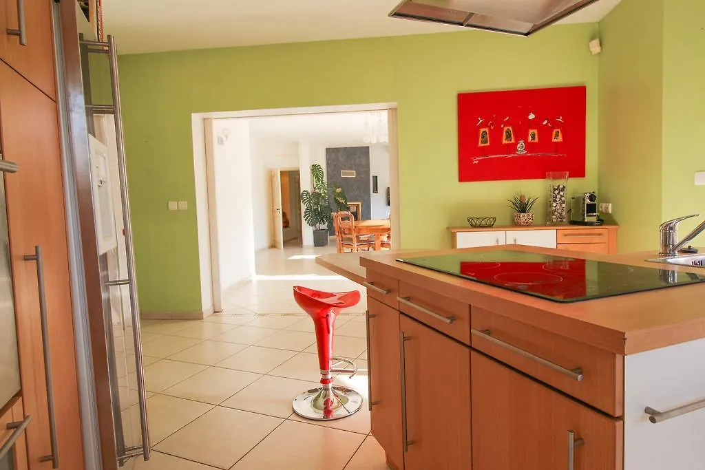 Spacious Villa With Swimming Pool - Chemin De La Souque Aix-en-Provence